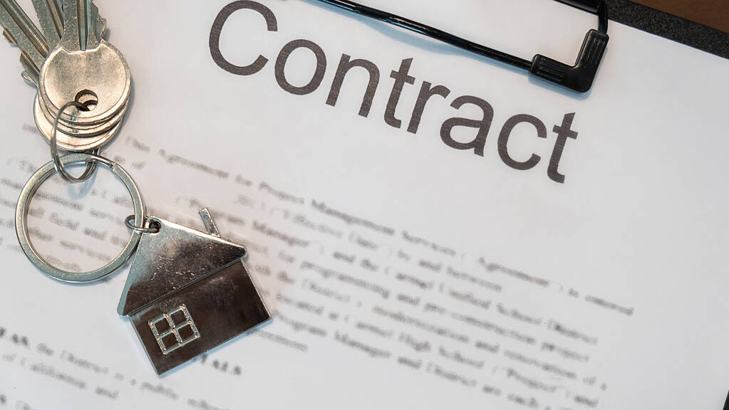 Key house and contract document 
